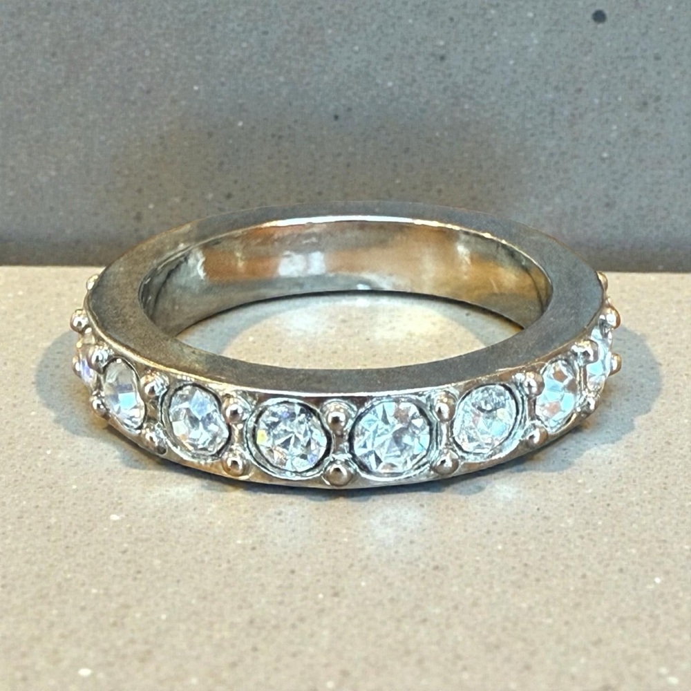 Vintage Ann Taylor Classic Eternity Band Rhinestone CZ Crystal Ring Size 7